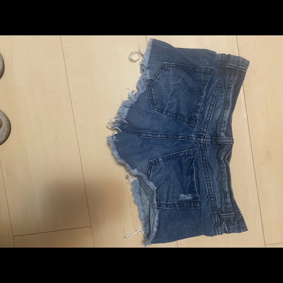 SOLD 📌 SOLD 📌jeans shorts - Picture 4 of 5